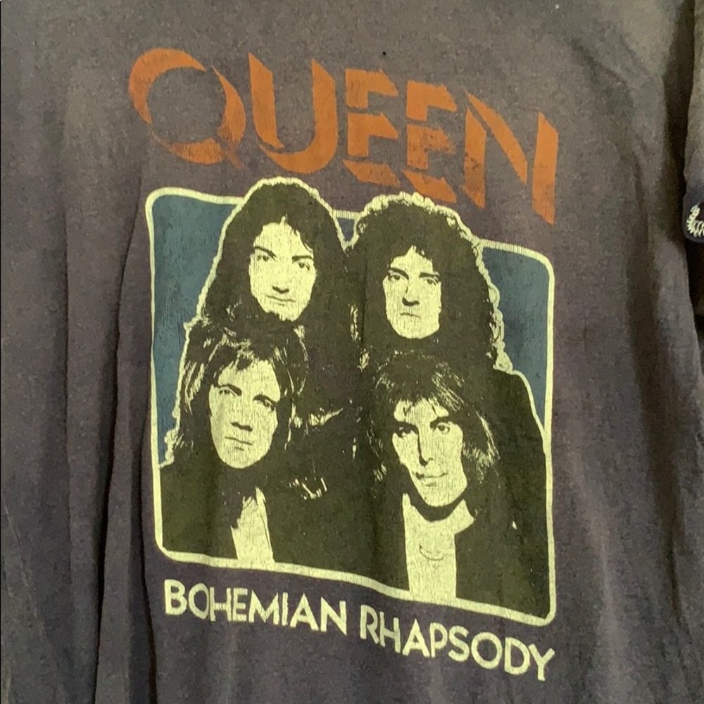 Report Queen Tee